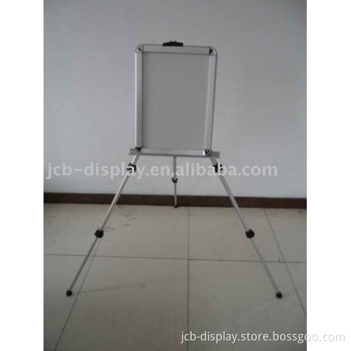 retractable feet tripod stand